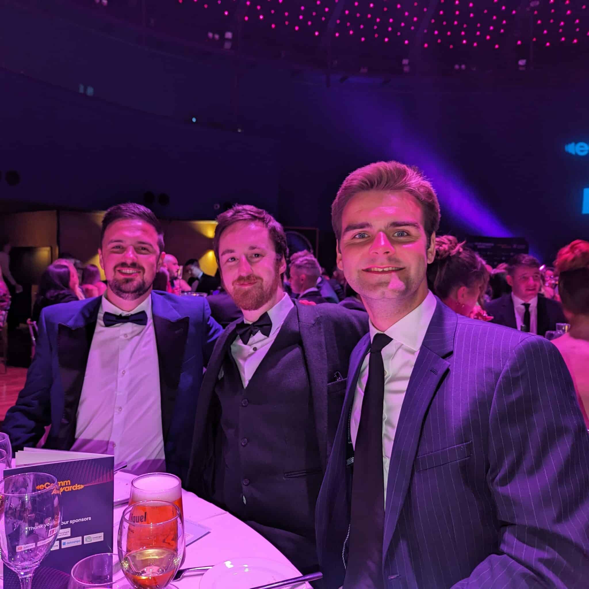 egm team table sq